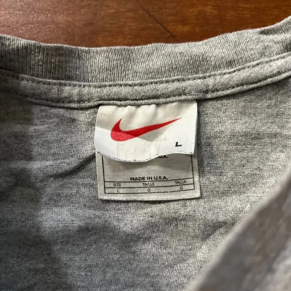 Vintage 90s Nike Basketball Gray NBA Hoops T-shirt Thrashed